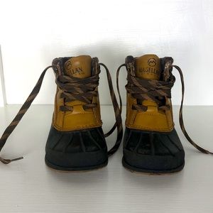 Magellan Outdoors Duck Boots Youth Size 3